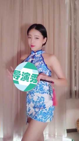 美女舞扇